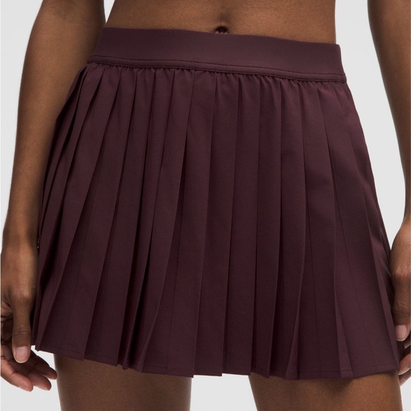 LULULEMON HIGH RISE PLEATED TENNIS SKIRT IN GOODNIGHT PLUM SZ 8 NWT - Picture 1 of 10